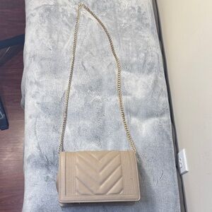 EUC Express Tan Chevron Quilted Clutch - Gold Chain & Zip Divider